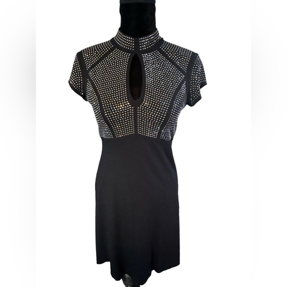 Cache sexy dress in black knot with peephole and silver studs - Picture 1 of 6